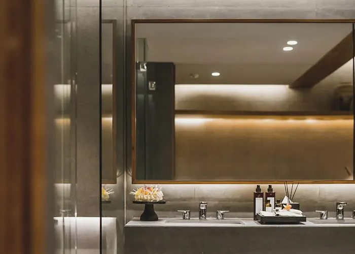 Hotel Isuite By Ekosistem 5*